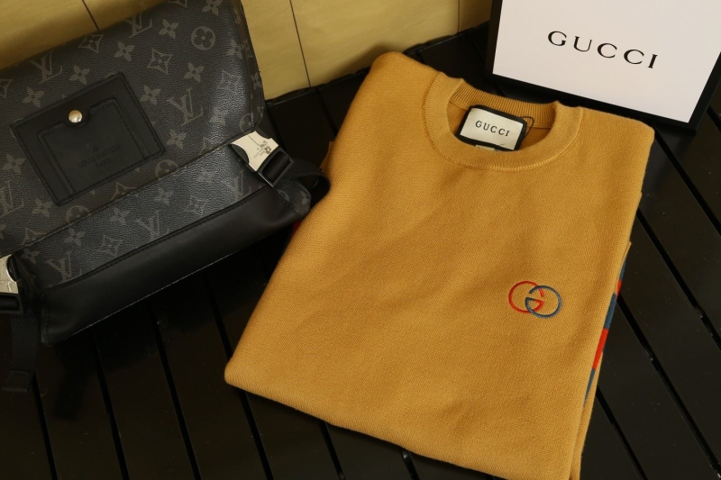 Gucci Sweaters